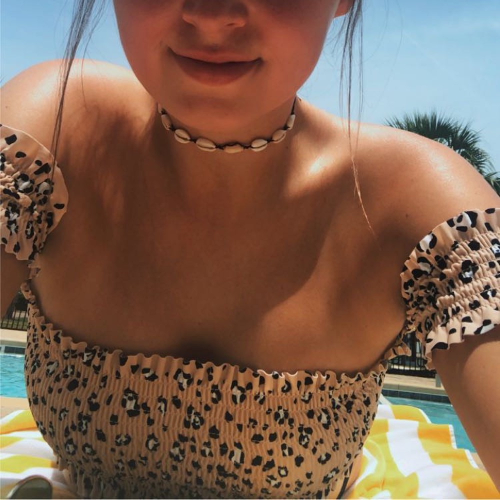 Cheetah Print off-the-Shoulder Swimsuit Top